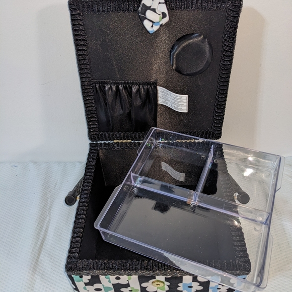 NEW Sewing & Craft Box w/ Tray Daisy Pattern for Handcrafted Handmade … - Picture 2 of 5